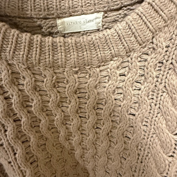 Altar’d State Taupe Cable Knit Sweater – Women’s Small – EUC - Picture 7 of 8